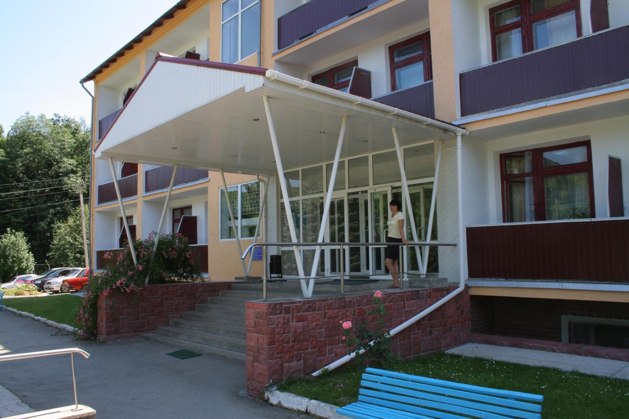 Санаторій Збруч Hotell Sataniv Eksteriør bilde